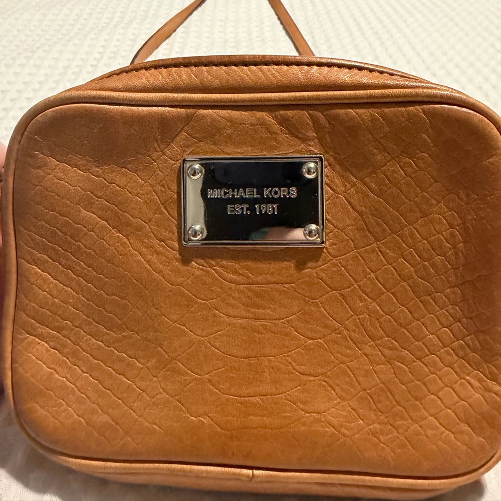 Michael Kors brown leather mini camera crossbody bag - Picture 8 of 11